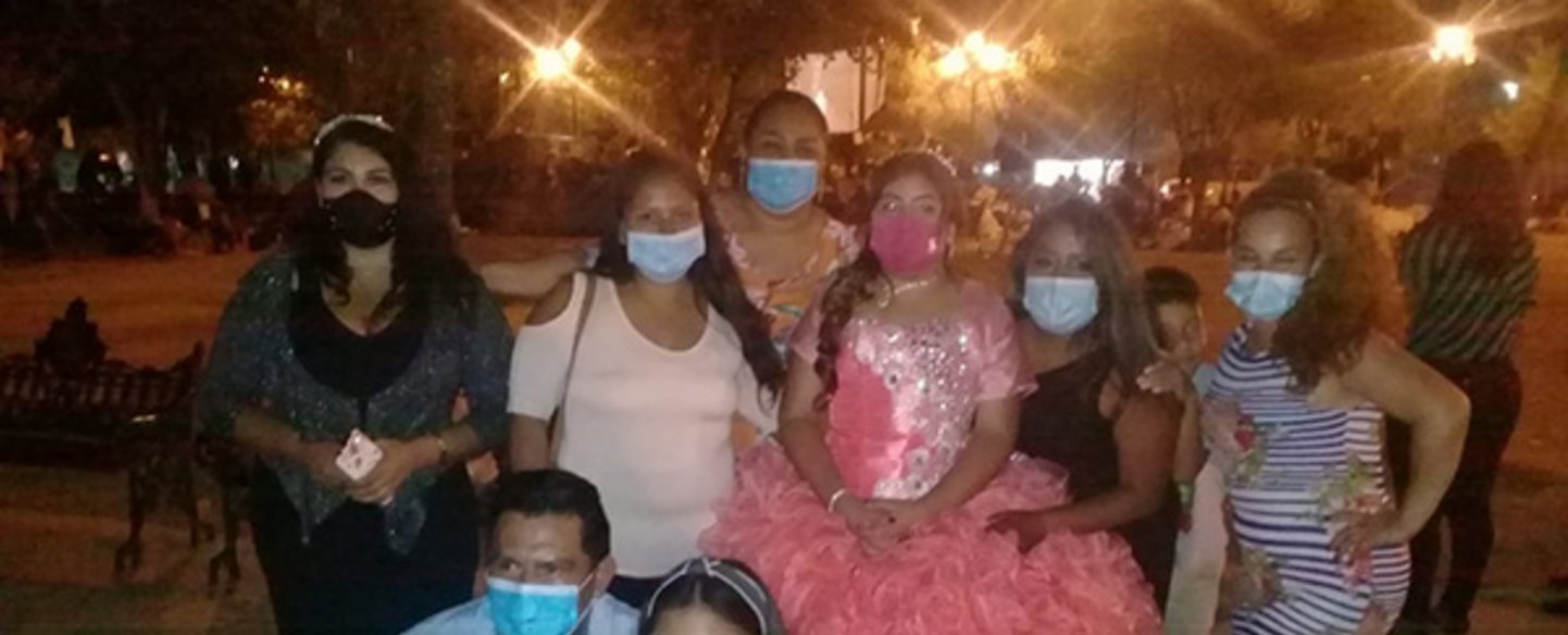 VIDEO | Quinceañera celebra su banquete con migrantes que esperan asilo VIDEO | Quinceañera celebra su banquete con migrantes que esperan asilo