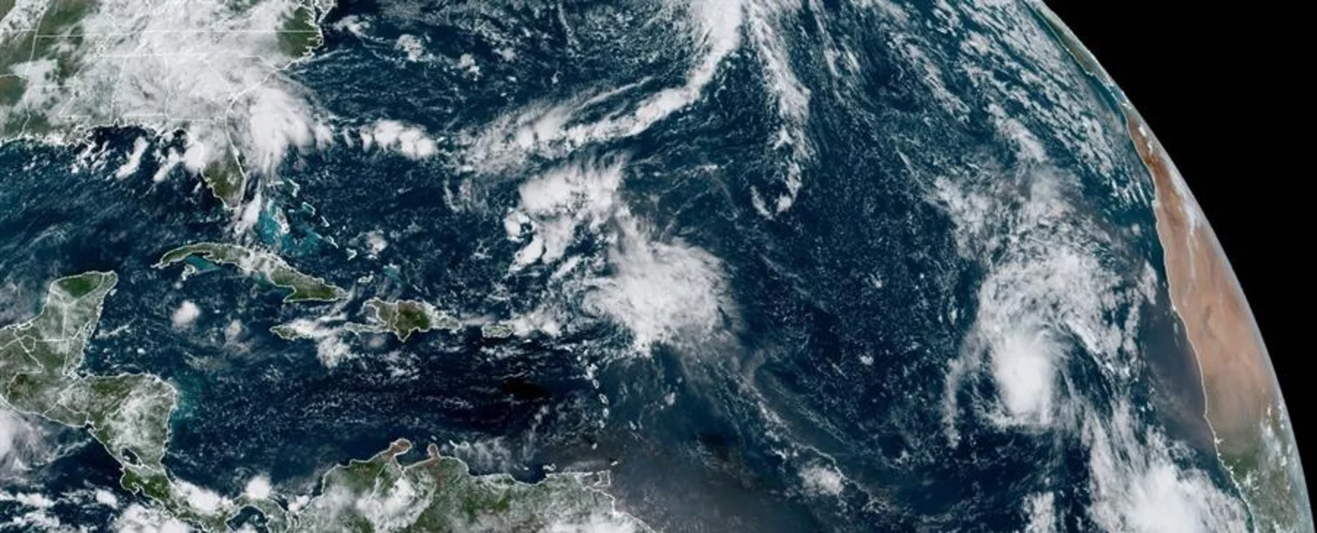 Peter pasará al norte de islas Vírgenes y Puerto Rico con lluvia y marejada