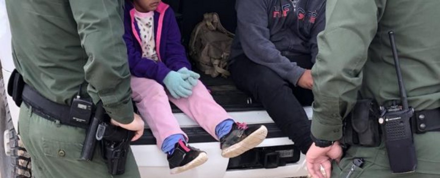 Pediatras comparan el trato que da EE. UU. a los niños migrantes con la tortura