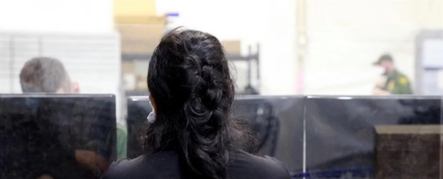 Esposa de veterano condecorado celebró el Día de las Madres, luego de ser deportada