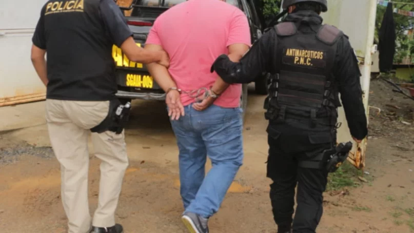 Cinco policías capturados por vínculos con tráfico ilícito de migrantes