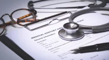 Cómo funciona el seguro médico para inmigrantes en EE.UU.