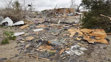 Tornados en Oklahoma dejan tres personas muertas y destrucción