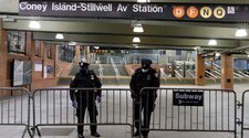 Detienen a sospechoso de matar a hispano en tren de Nueva York 