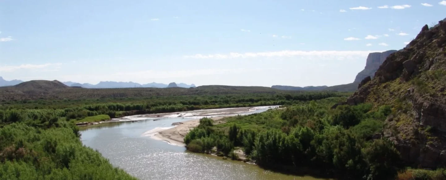 Guatemalteca busca desesperadamente a su hijo de año y medio que perdió en la frontera, cuando intentaban cruzar a EE. UU. Guatemalteca busca desesperadamente a su hijo de año y medio que perdió en la frontera, cuando intentaban cruzar a EE. UU.
