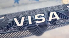 ¿Qué debo hacer si mi visa americana tiene un error?