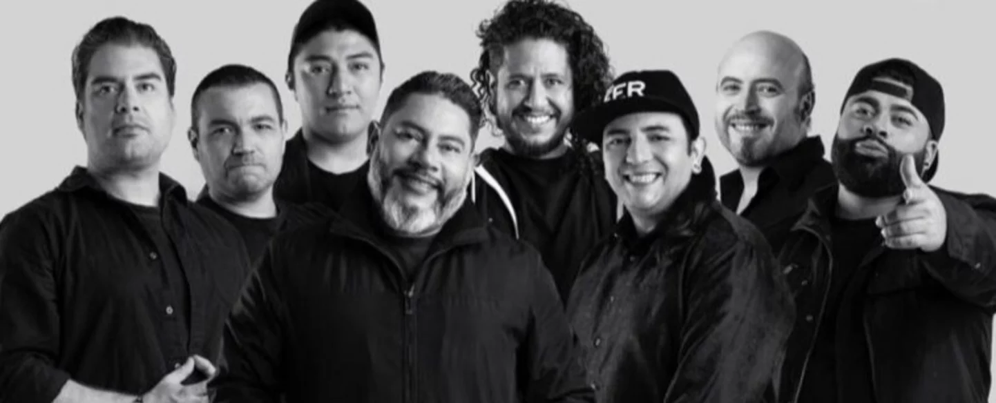 Los miseria cumbia band se presenta en restaurante chapín en Los Ángeles