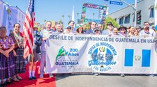 Todo listo para el Desfile guatemalteco de Independencia en Los Ángeles