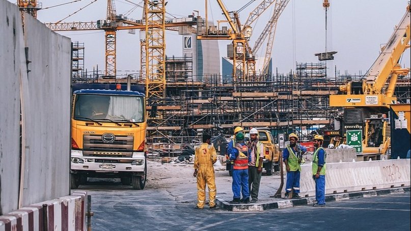 ¿Quién debe hacer la solicitud de la visa de trabajador en USA? 