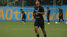Conoce a Carlitos Chicas, el futbolista chapín que juega en el Rogers Arkansas de EE.UU.
